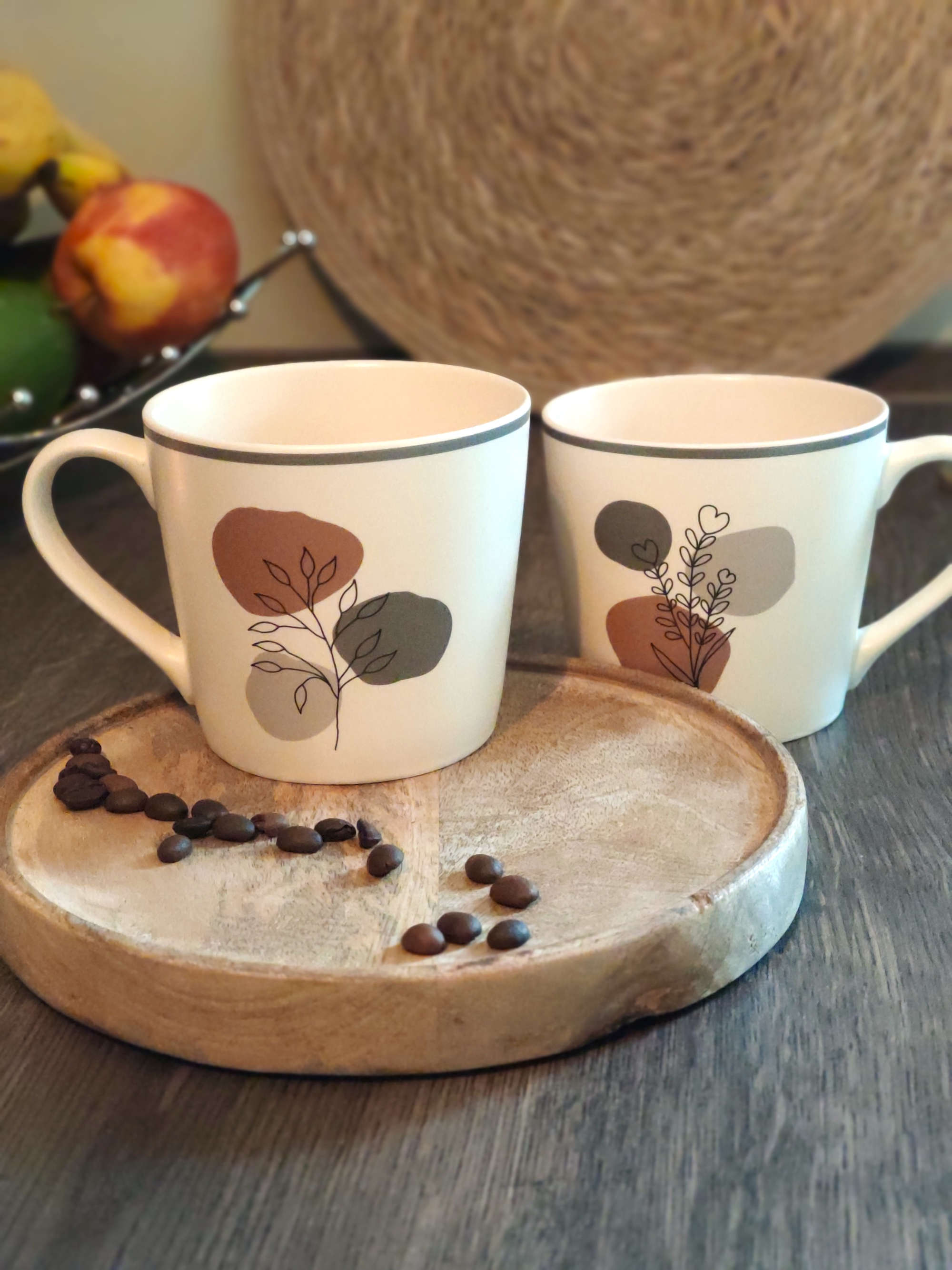 Porzellan Becher 2er Set creme und Dekoration