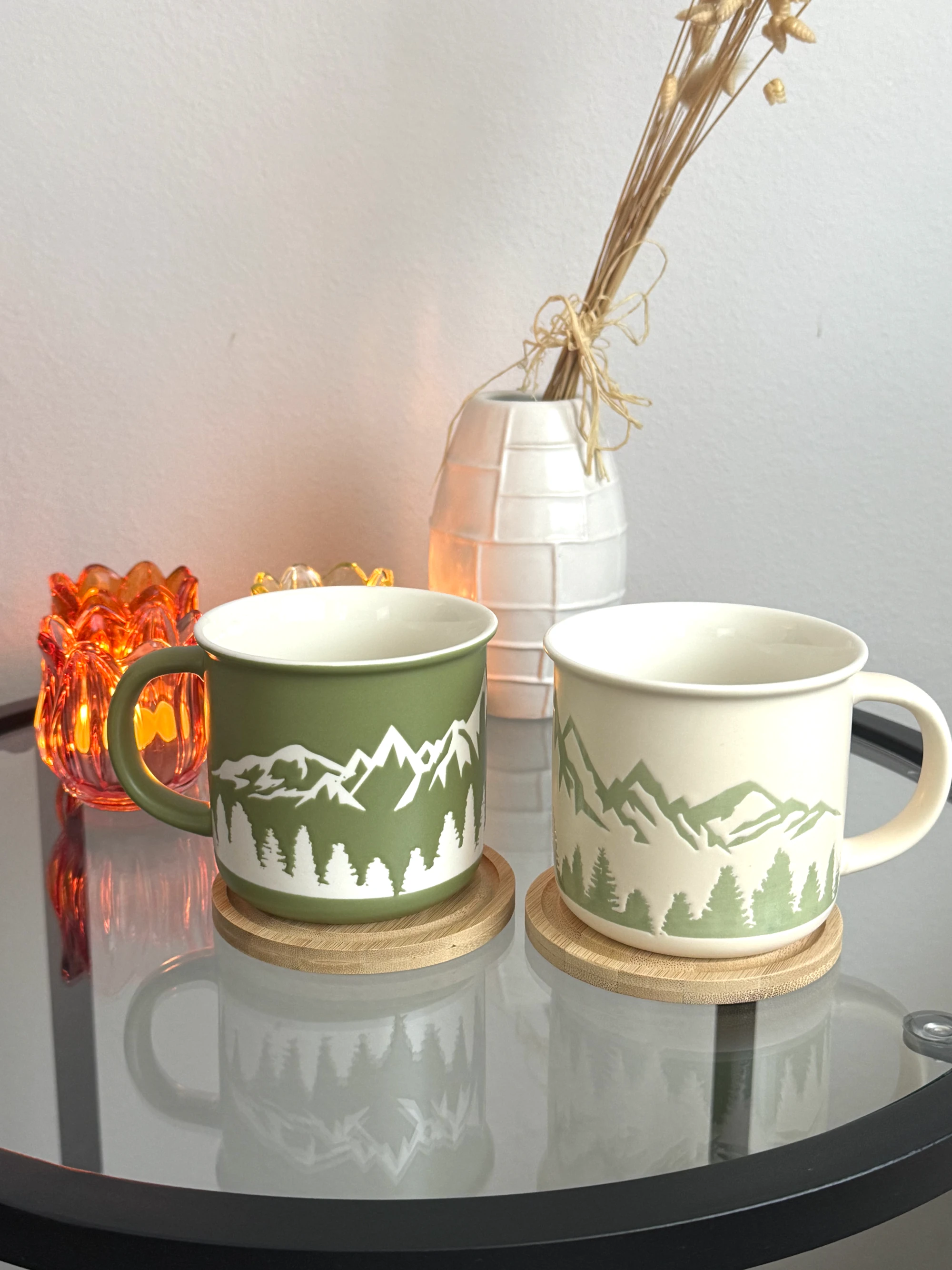 Becher Berge Grün und Beige