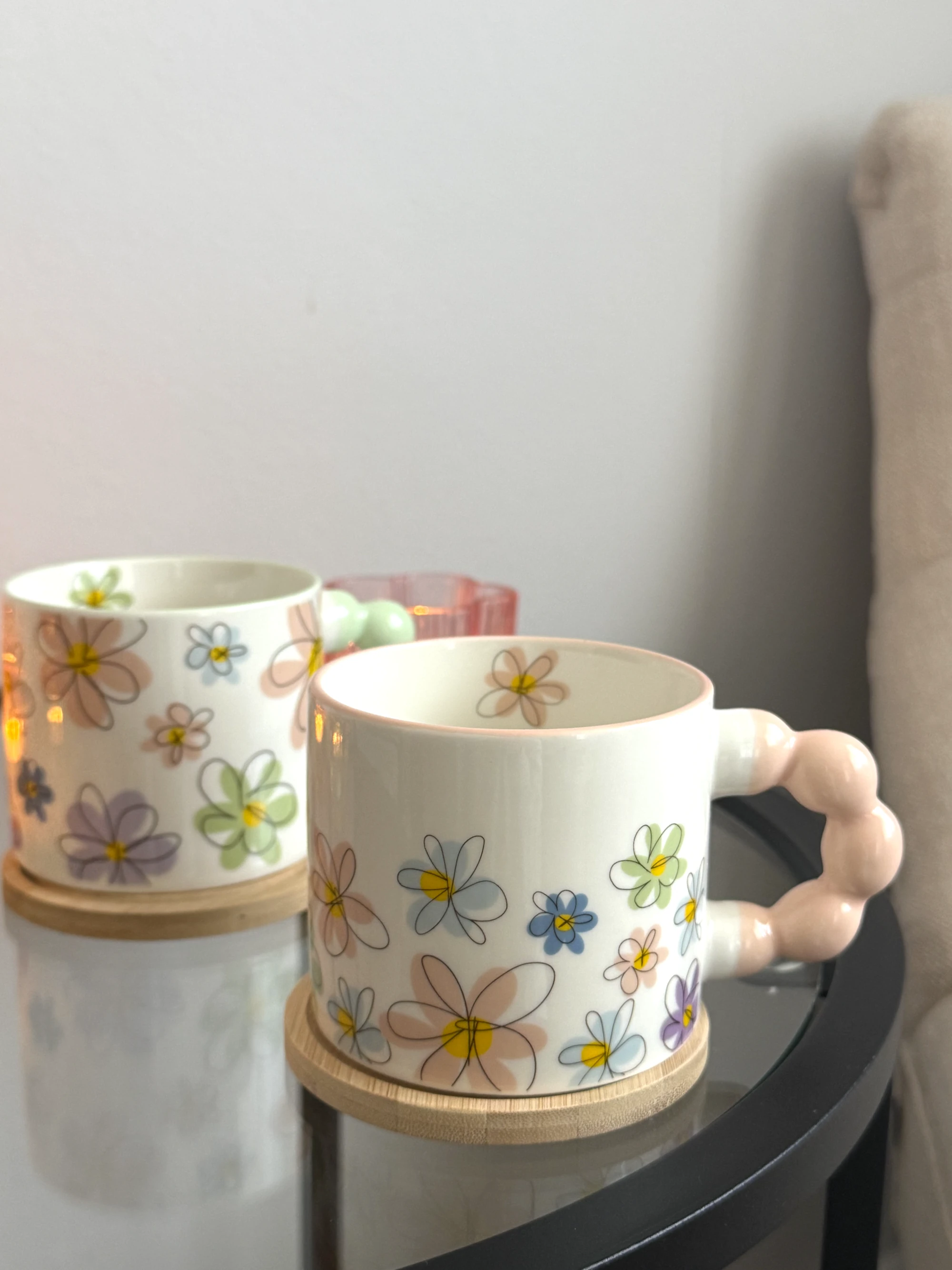 Becher Blumen Perlen Rosa