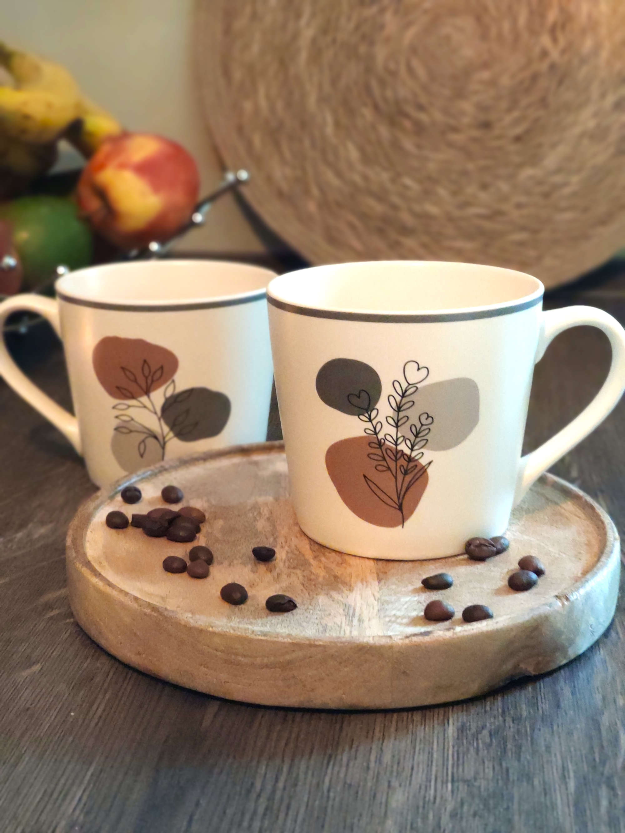 Pozellan Becher 2er Set creme mit Dekoration