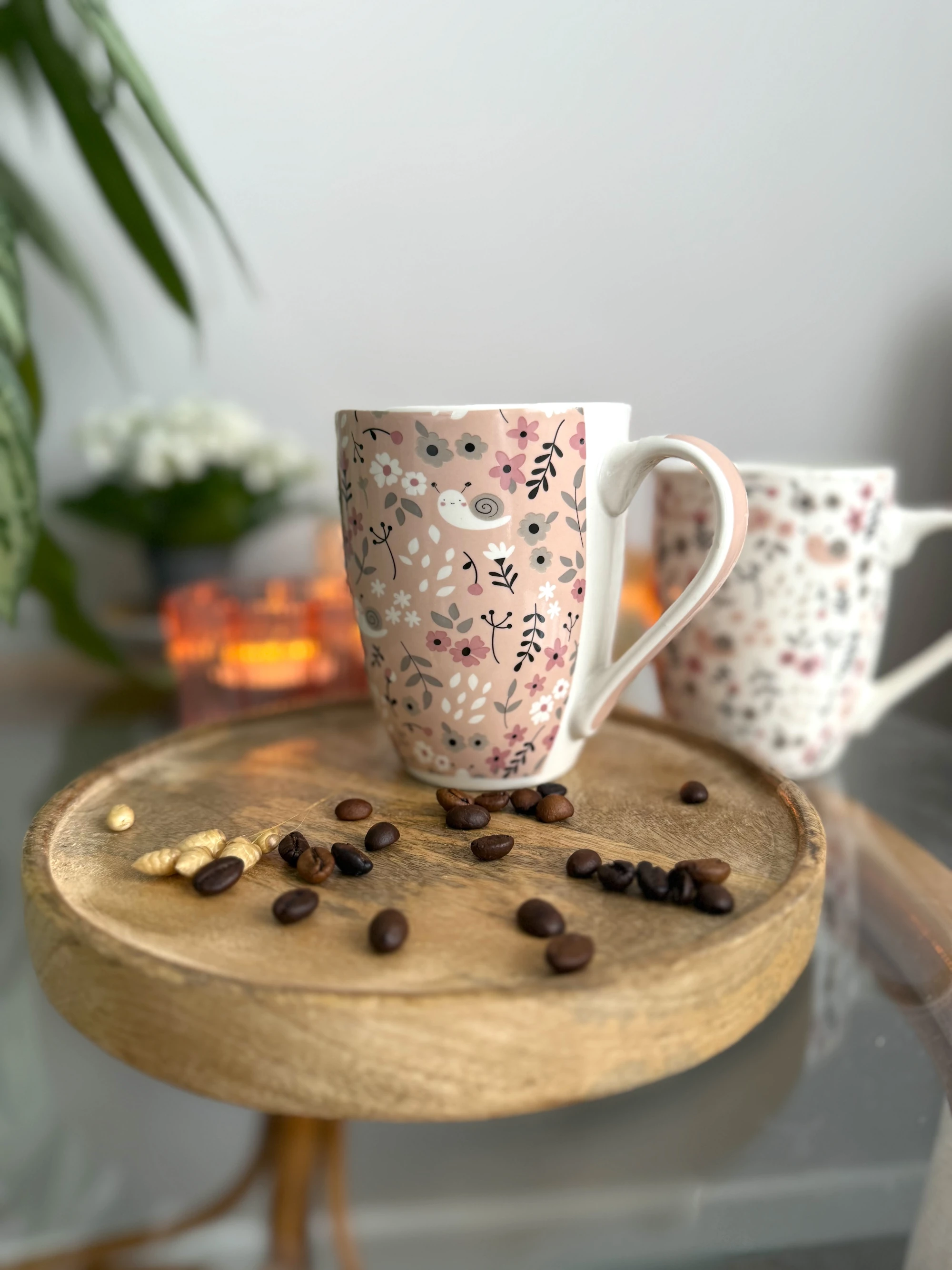 Becher Garten Schnecke Rosa mit Deko