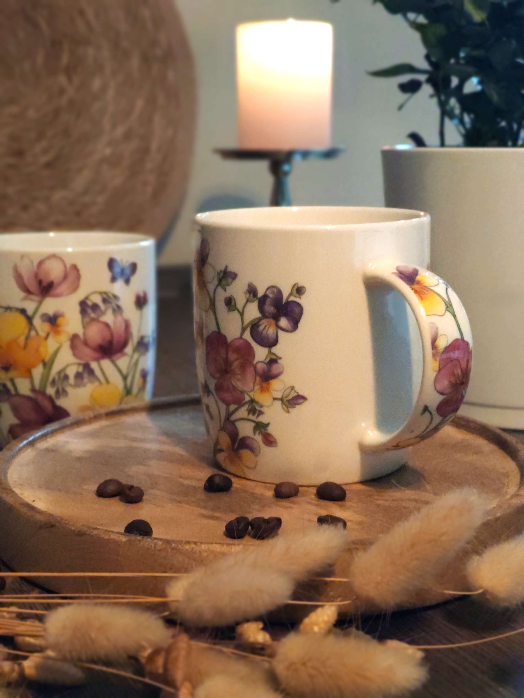 Porzellan Becher Bunte Blumen 2er Set und Dekoration
