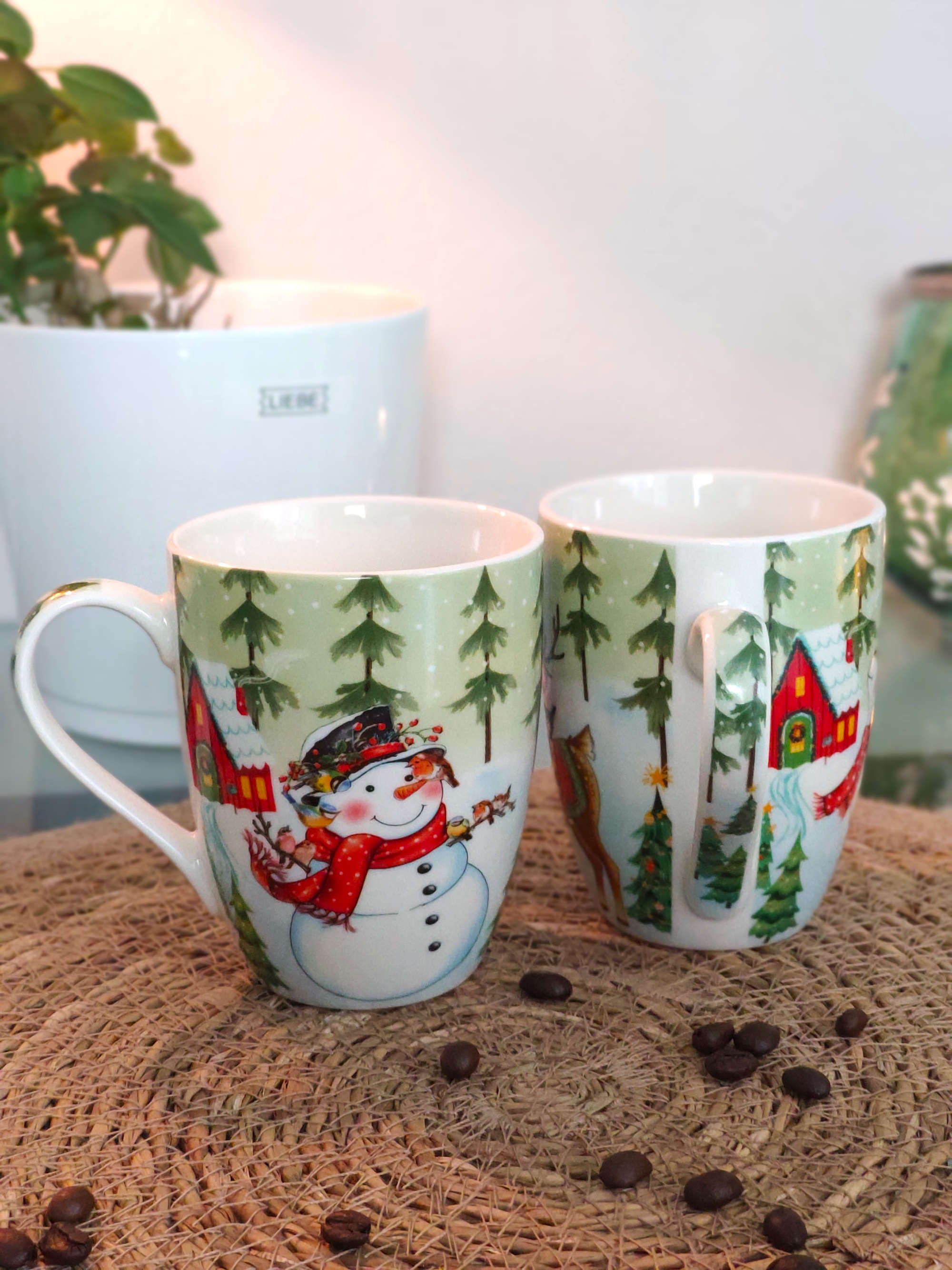Tassen Set mit Motiv Weihnachten Schneemann und  Hirsch und Dekoration