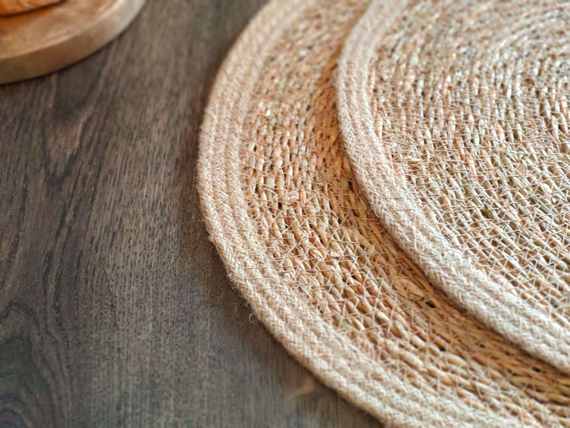Zwei Platzset aus Seegrass Rand Beige